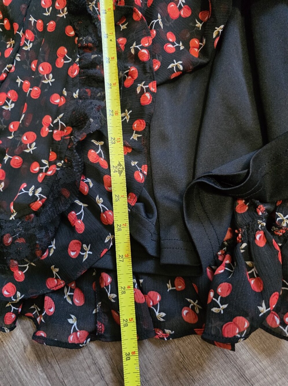 Vintage Rockabily Tripp Goth Black Cherry Print Short Sleeve Dress 90s Pinup - Picture 7 of 9